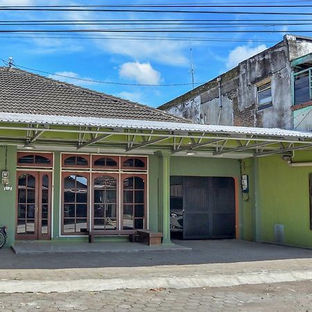 Ndalem Sorogenen Guesthouse Yogyakarta Luaran gambar