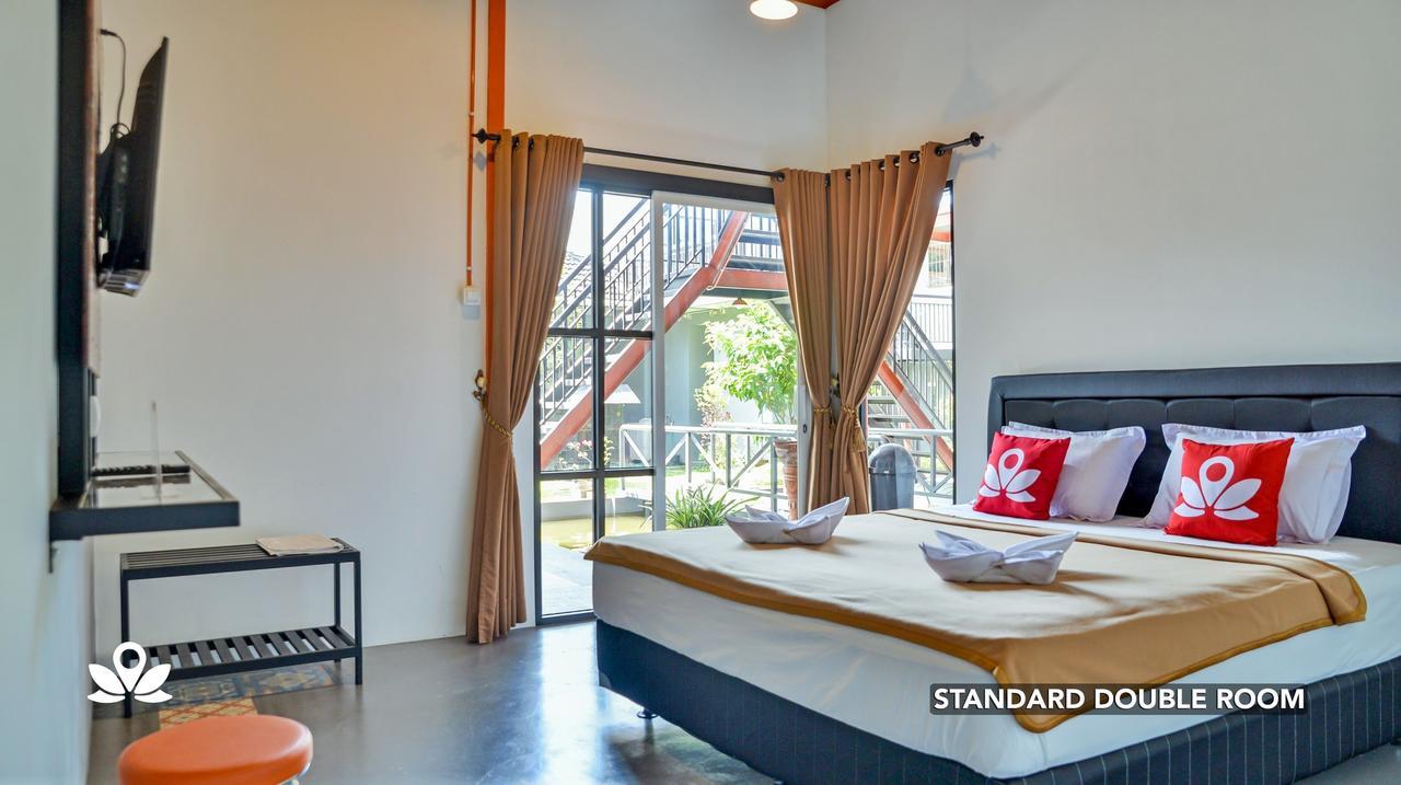 Ndalem Sorogenen Guesthouse Yogyakarta Luaran gambar